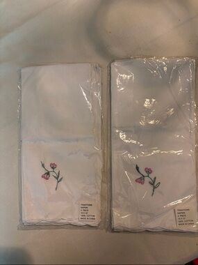 NWT Embroidered Pink Flower white Cotton Napkins - Set of 2 (4 per pack)